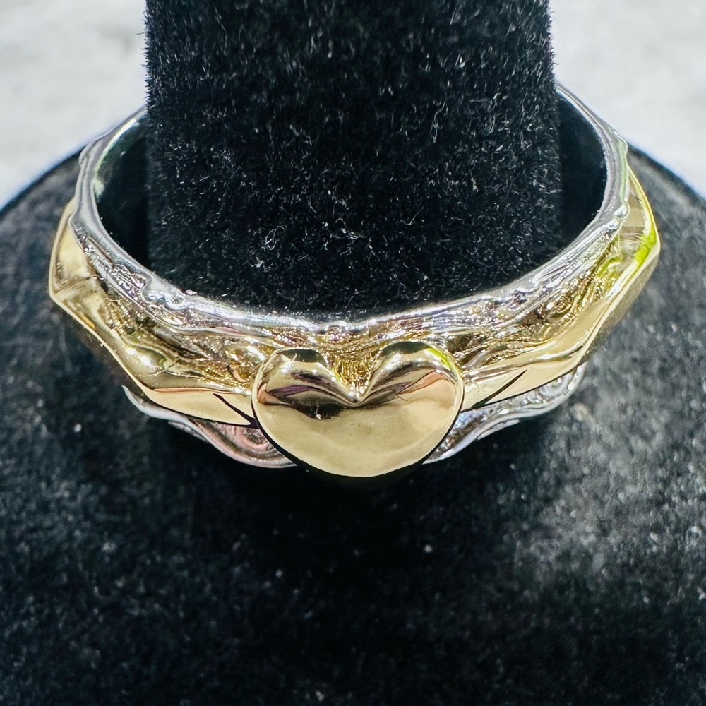Size 9 Silver Filigree Ring with Gold Heart Band Thumb Ring - Picture 3 of 11